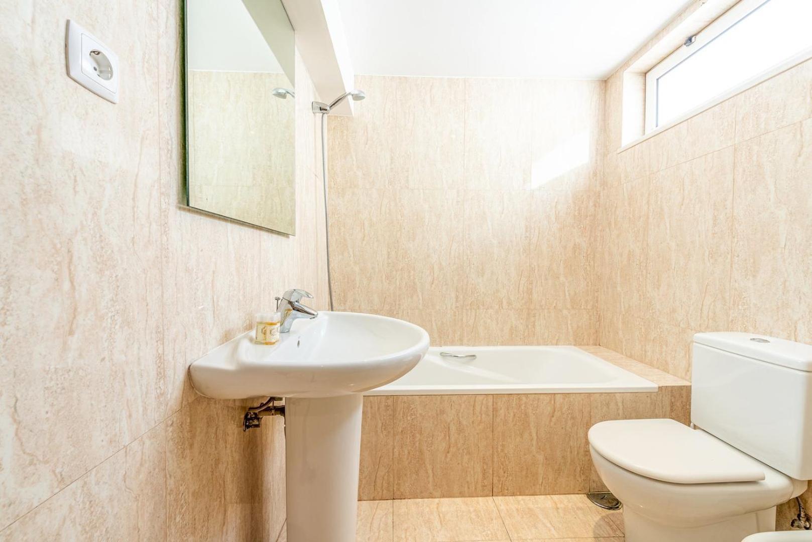 Appartement Guestready - Rare Terrace Apt, Historic Center à Lisboa Extérieur photo